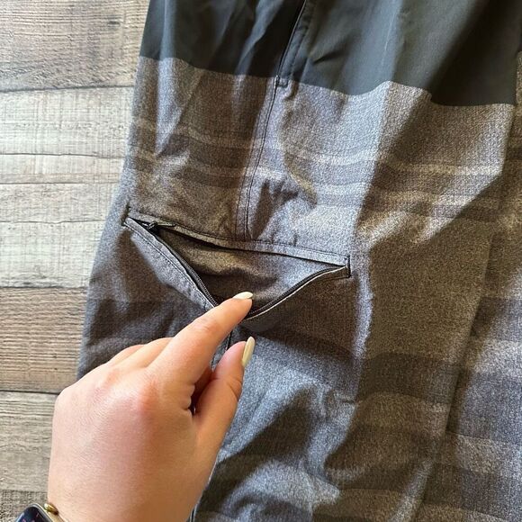 DXL ROCHESTER Men's Big & Tall Gray Stripe Zip Pocket Swim Trunks (Size 5XL) - Picture 5 of 9